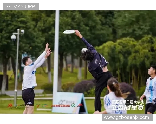 张芳的飞盘人生探索运动深度对话与体育精神的完美结合